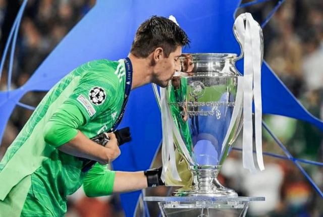 关于皇马后防漏洞频现,主场遭受惨败的信息 关于皇马后防漏洞频现,主场遭受惨败的信息